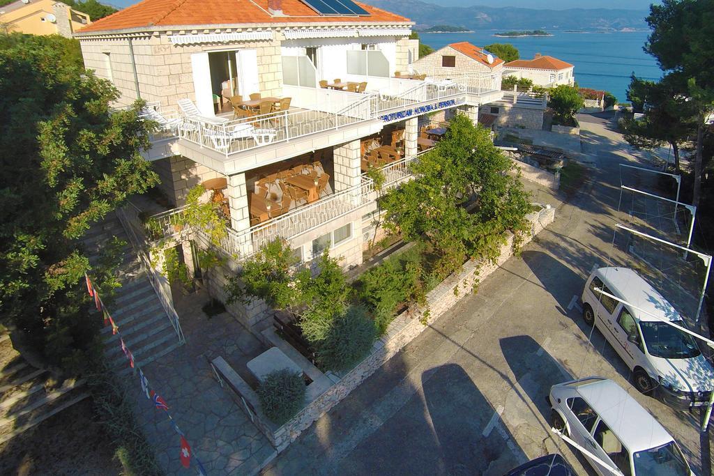 Guest House Lovric لومباردا المظهر الخارجي الصورة